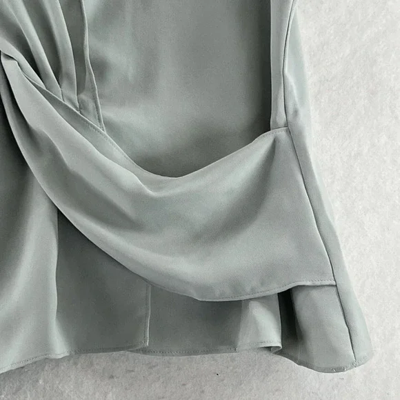 EXPRESS Blouse Size XL Crepe Surplice Twist Front Dolman Sleeve Back Zip Gray - Picture 13 of 13